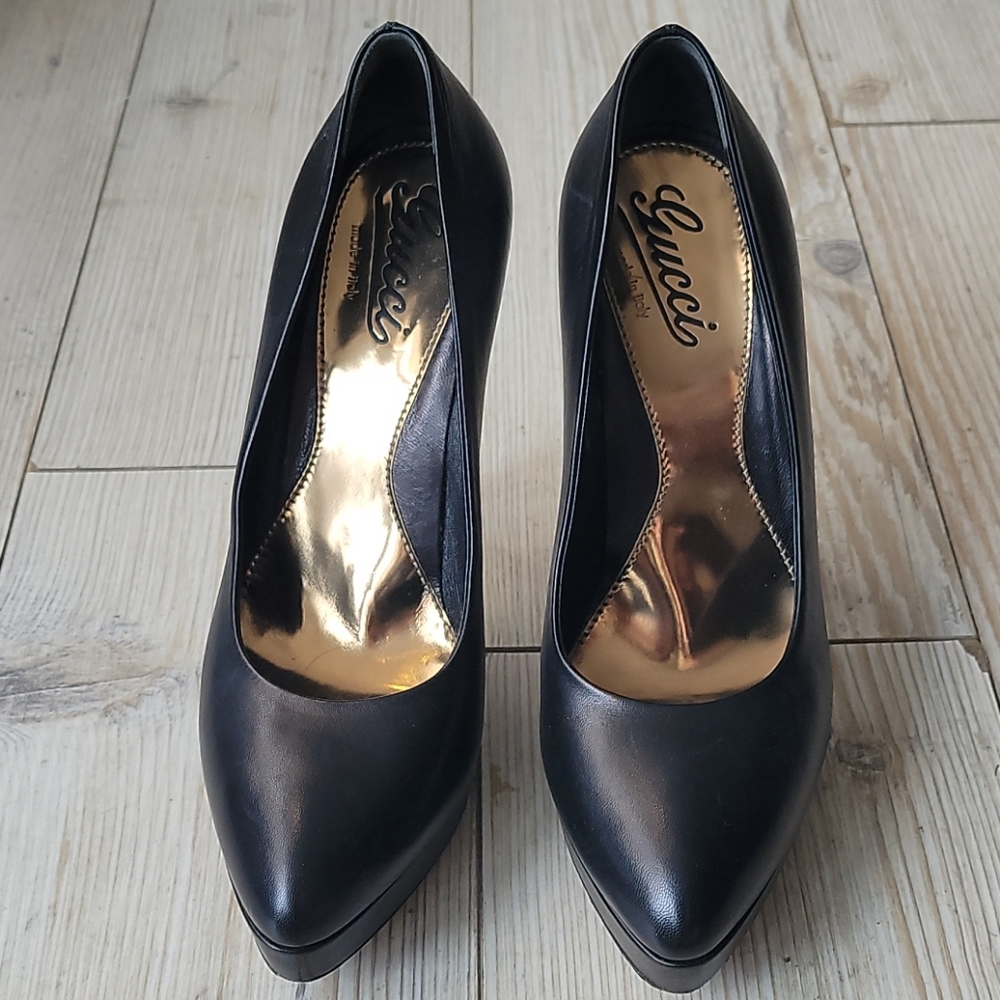 Gucci Leather Platform Pumps